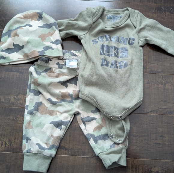 3/$30 Camo outfit - Picture 1 of 5